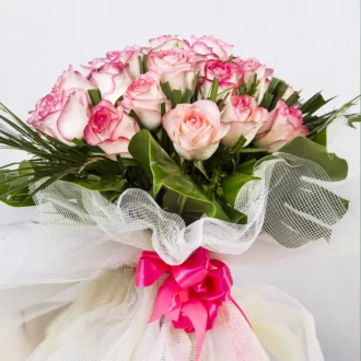 تصویر جدیدترین دسته گل هدیه گل رز هلندی سفید صورتی کد 6290