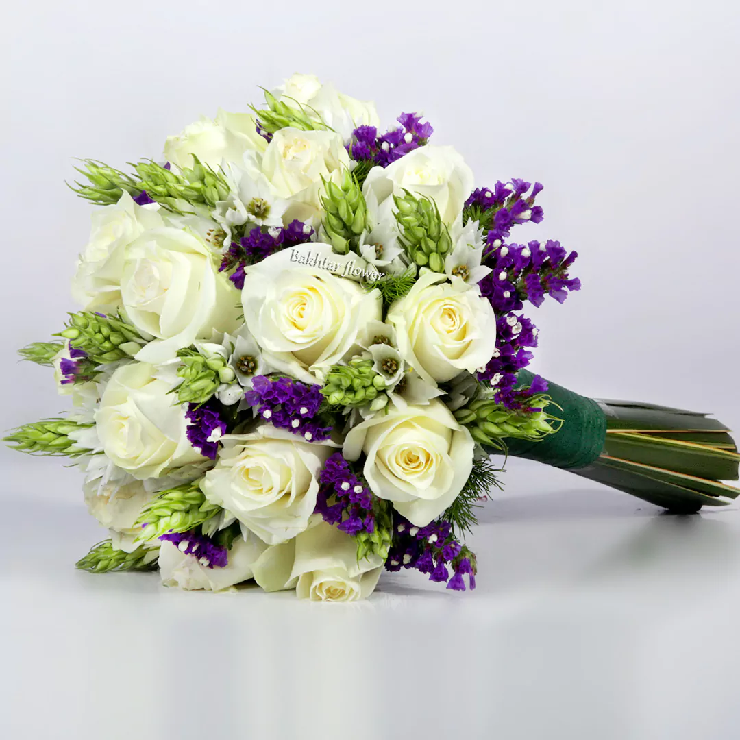 دسته گل عروس با گل رز هلندی سفید