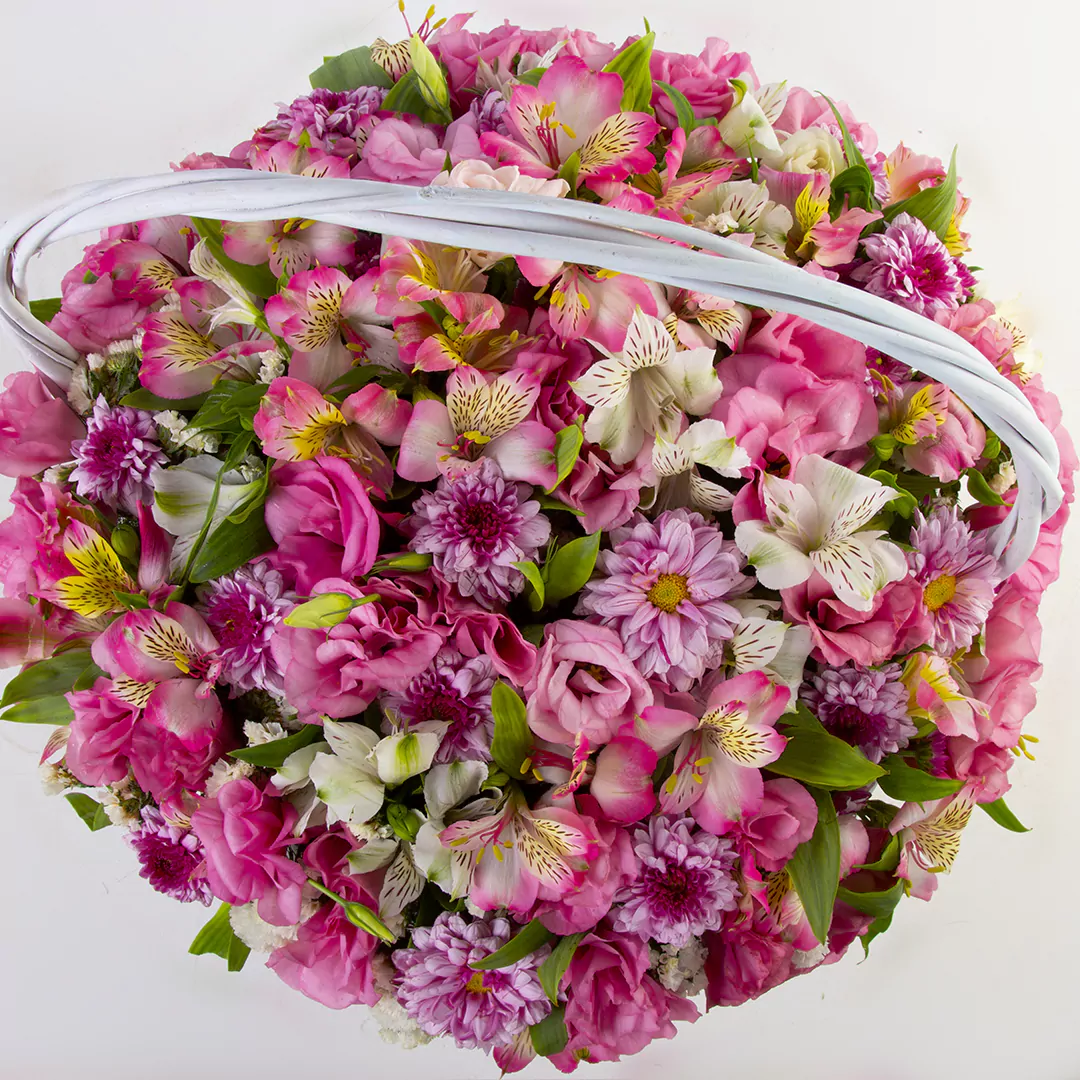 تصویر سبد گل زیبا گل داوودی و گل لیسیانتوس کد 3570