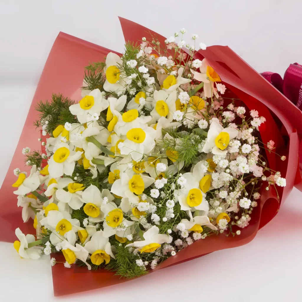 عکس دسته گل روز مادر با گل نرگس و گل عروس کد 6500