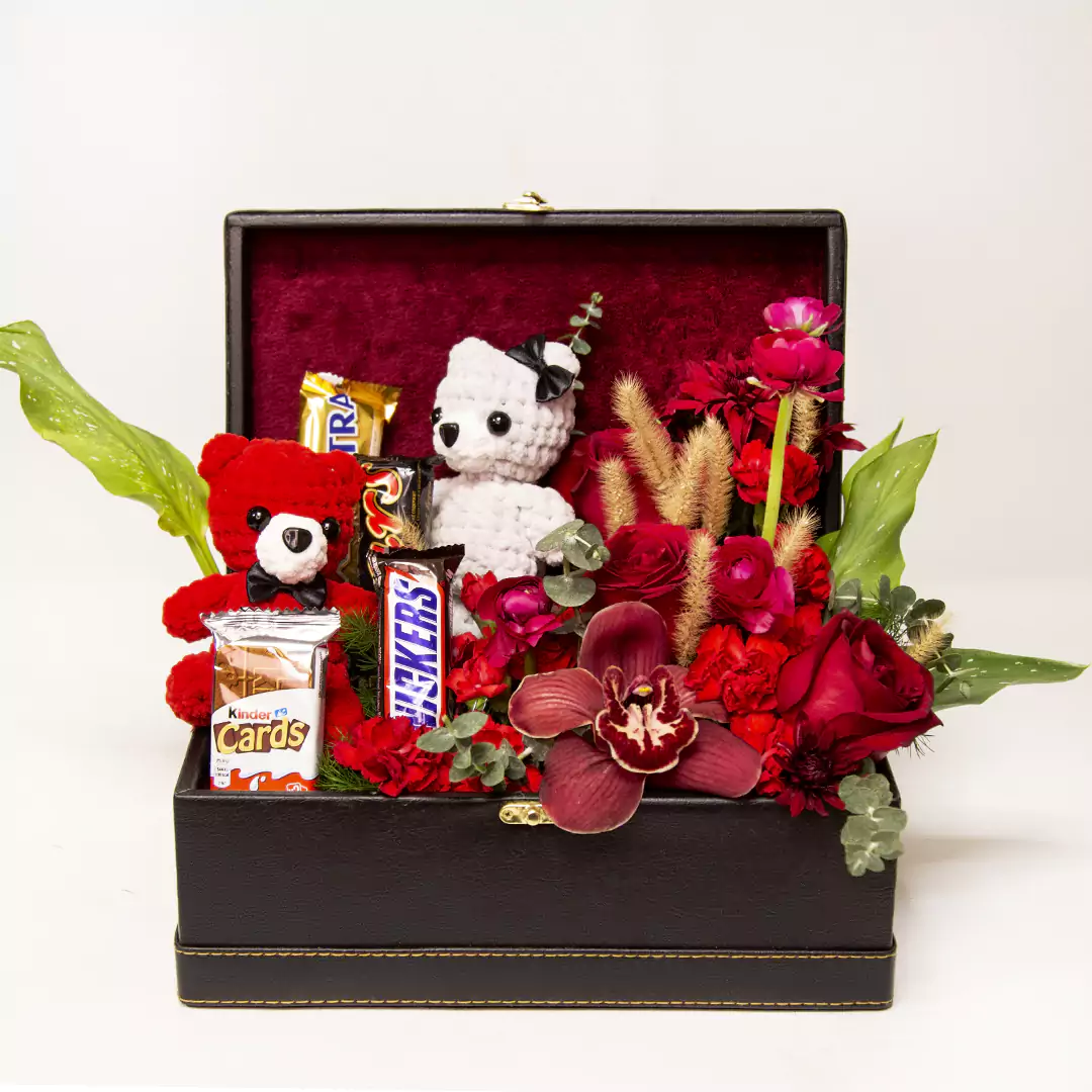تصویر باکس چرمی گل و عروسک کد 21329
